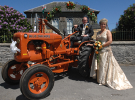 Huw Thomas Photography - Wedding Photographer based in Pembrokeshire Wales www.huwthomasphotography.co.uk